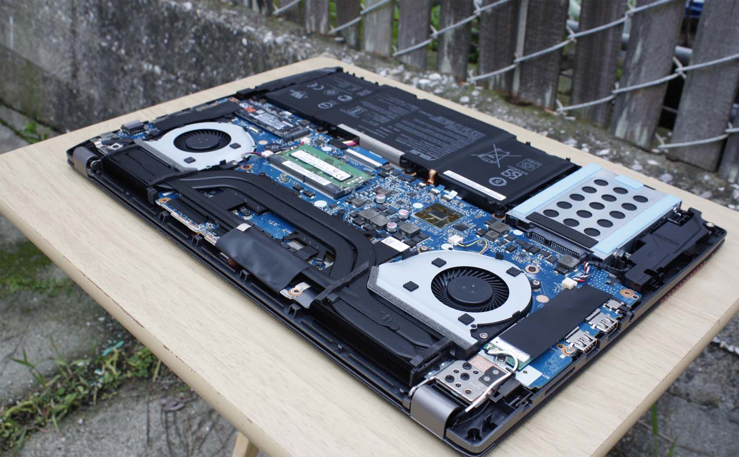 Замена или ремонт видеочипа ноутбука Compaq в Севастополе